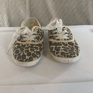 Easy USA Shoes Womens 9 Brown Leopard Print Canvas Sneakers Low Top